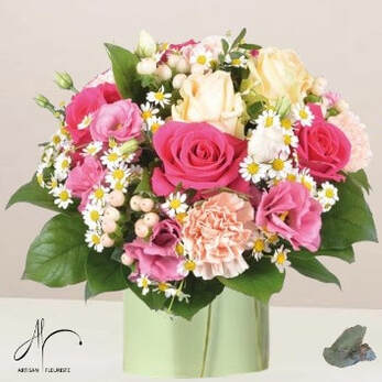 Bouquet de fleurs variées rose et blanc